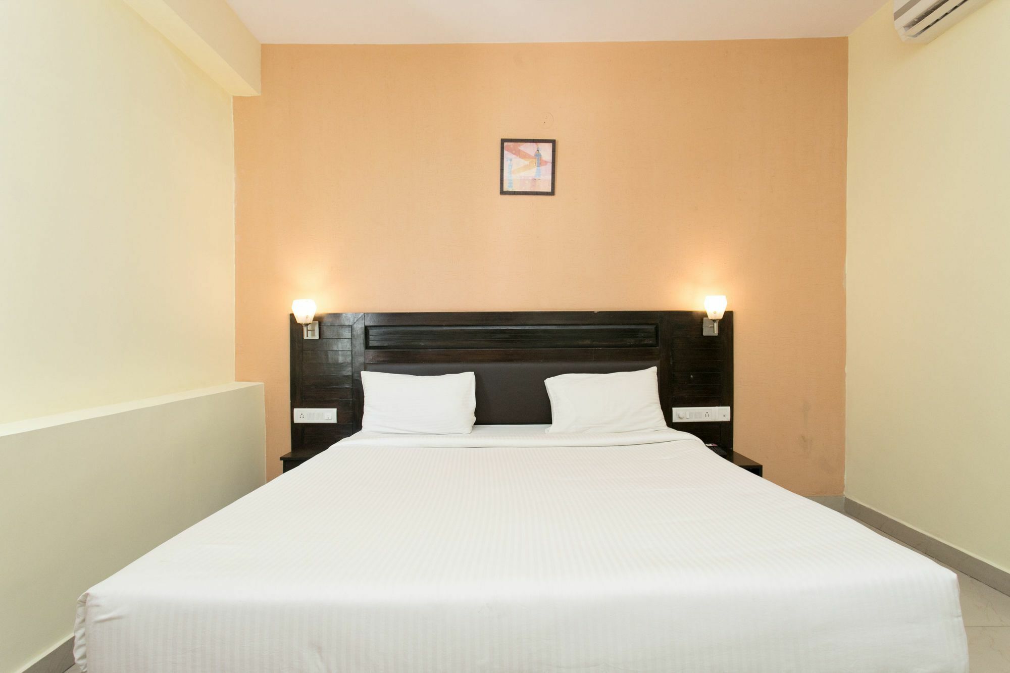 Oyo 10378 Hotel Hibiscus Mayflower Bengalúr Exteriér fotografie