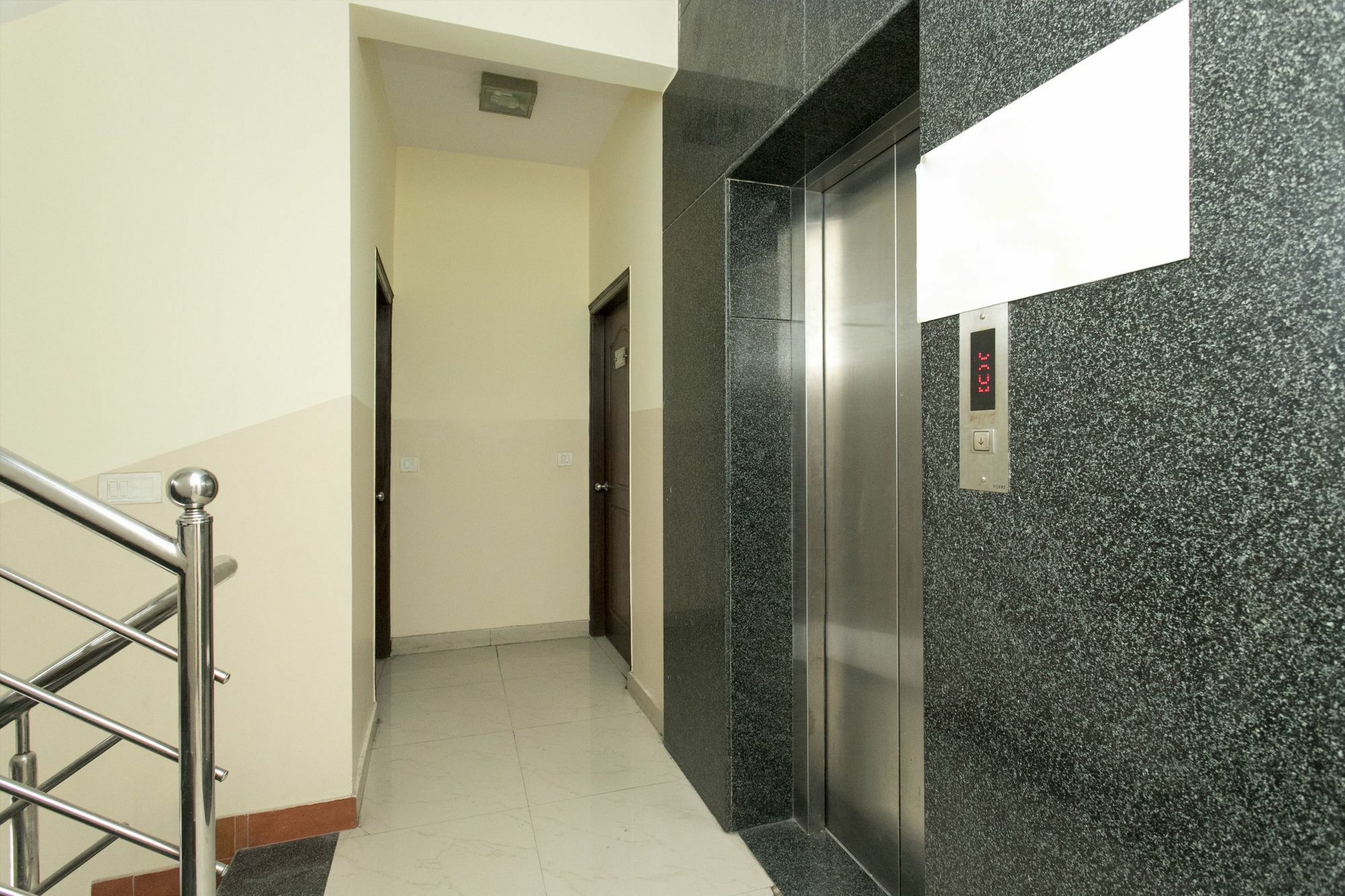 Oyo 10378 Hotel Hibiscus Mayflower Bengalúr Exteriér fotografie